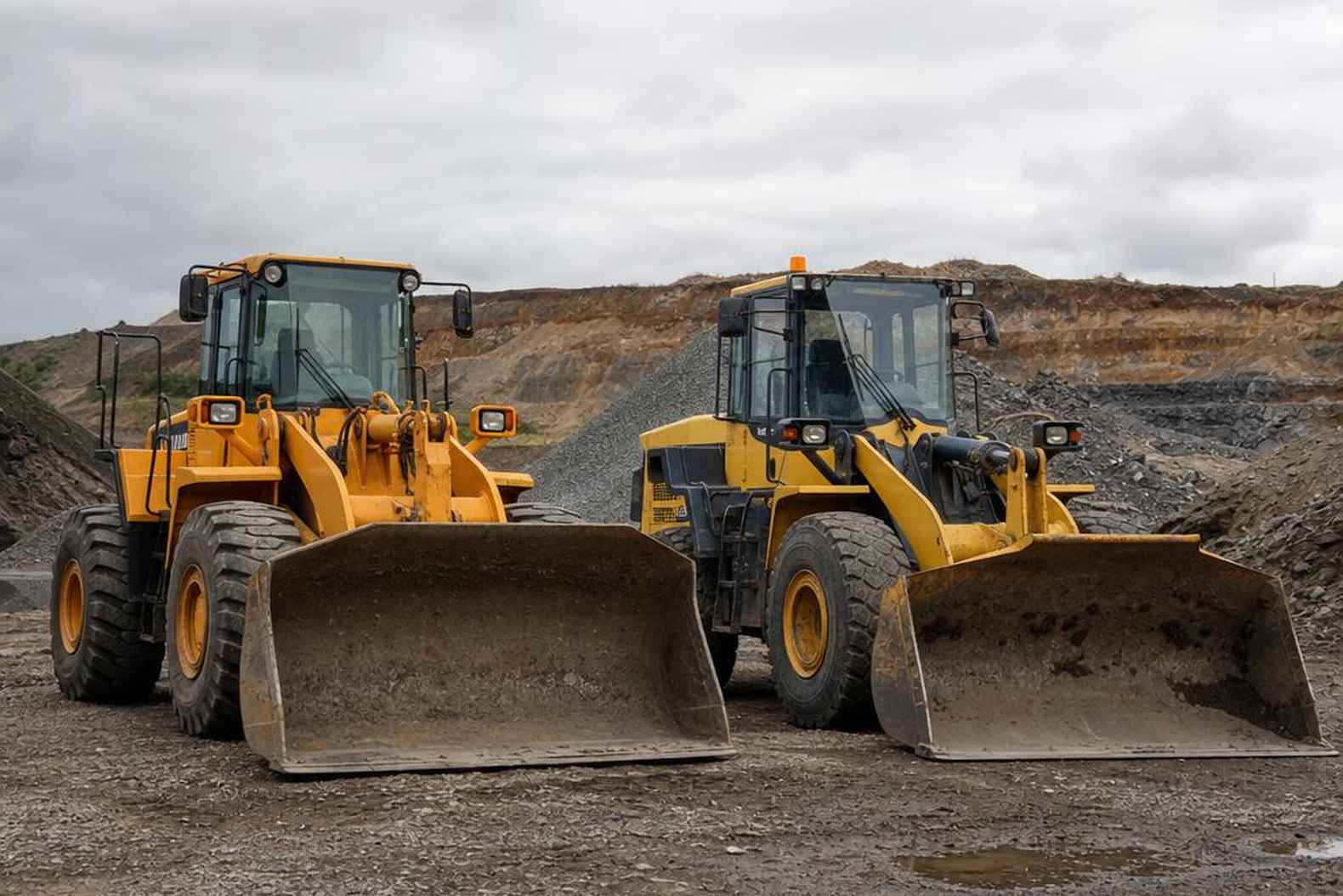 Амкодор или Komatsu: выбираем погрузчик для работы