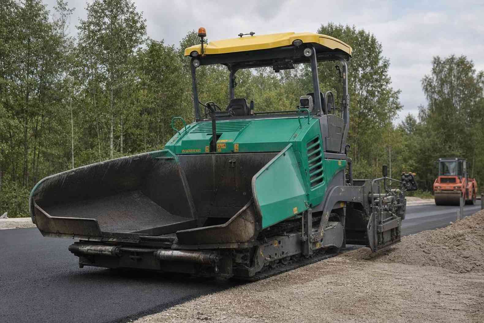 Асфальтоукладчик б/у купить: цены от 600 тыс. до 39,5 млн руб.