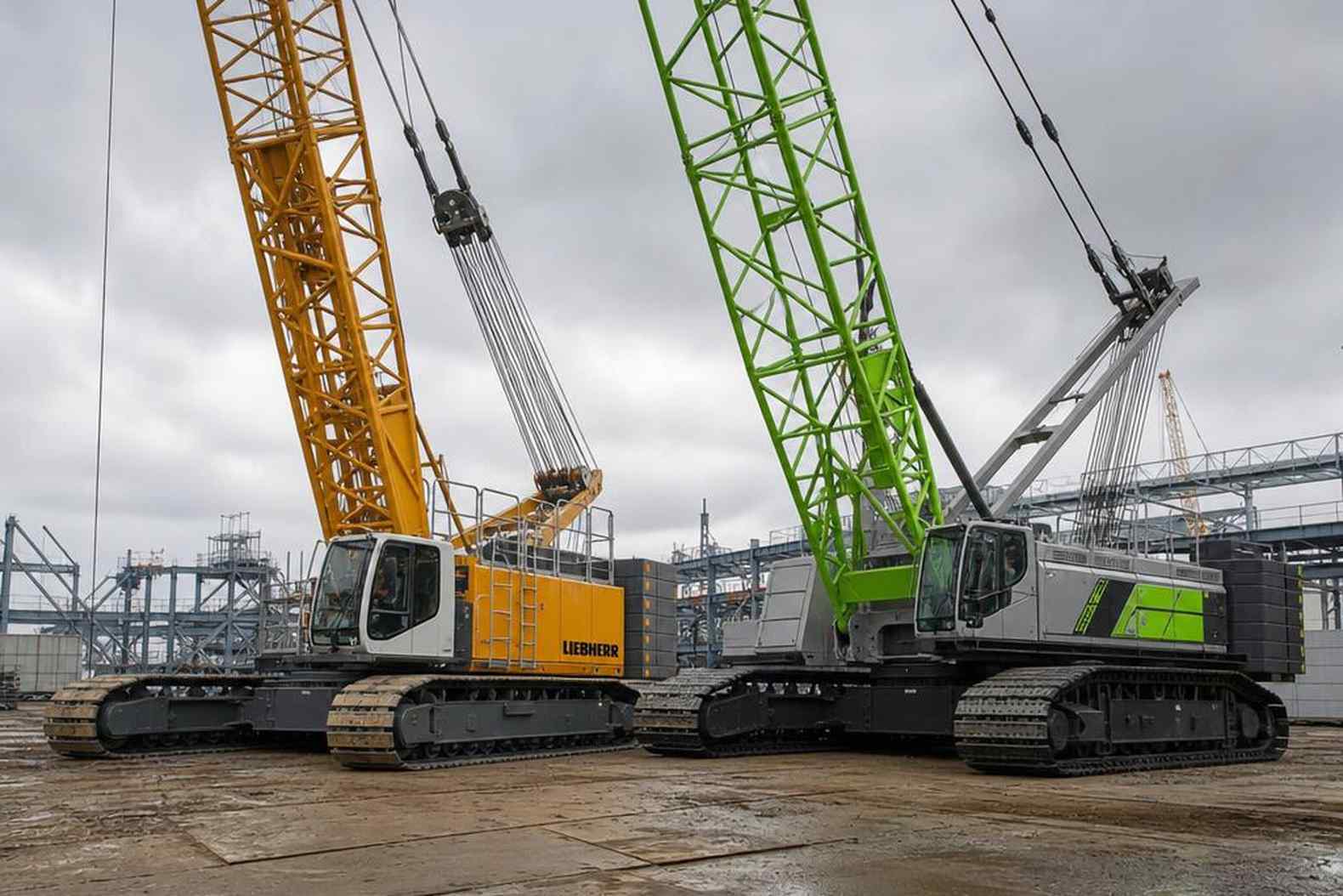 Гусеничный кран Liebherr или Zoomlion: сравнение для рынка России