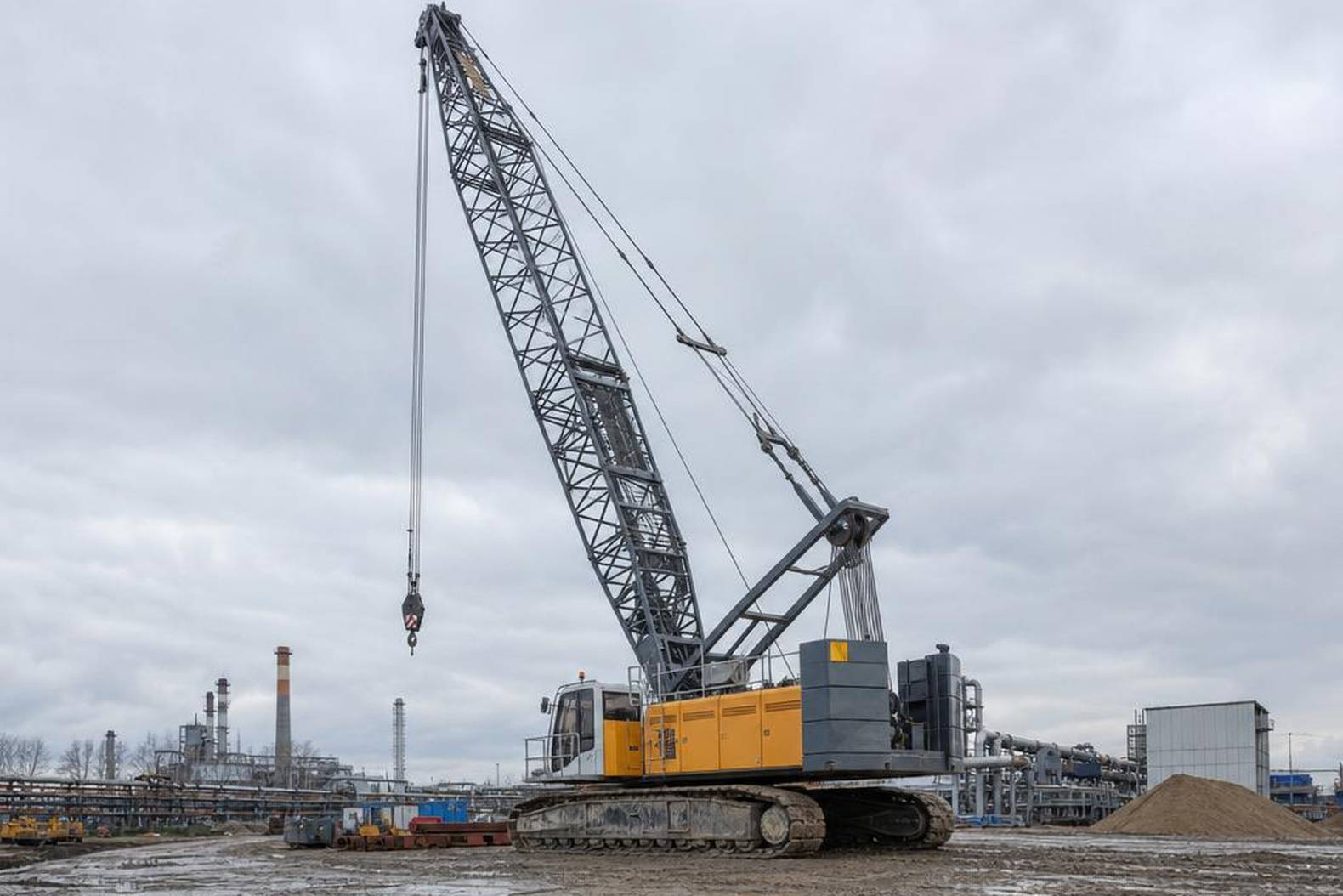 Кран гусеничный Liebherr HS 883 HD - технические характеристики