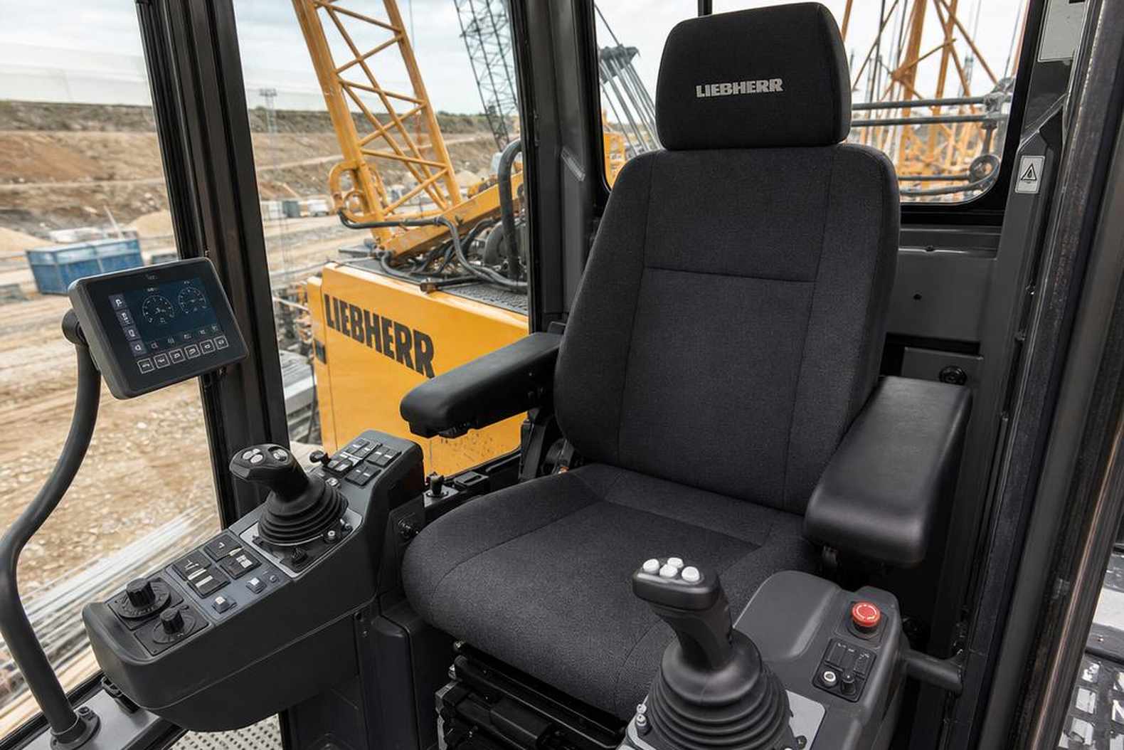 Liebherr HS 883 HD кабина оператора и система управления Litronic
