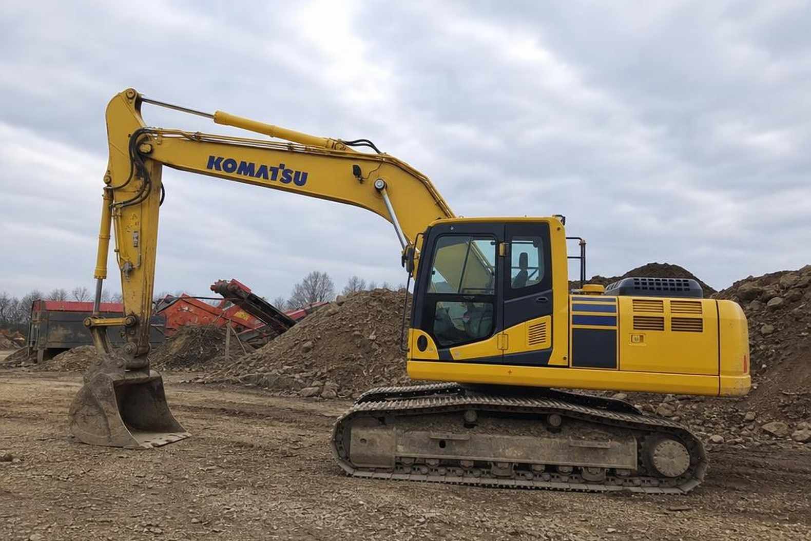 Komatsu PC200 б/у: обзор, характеристики и цены поколений