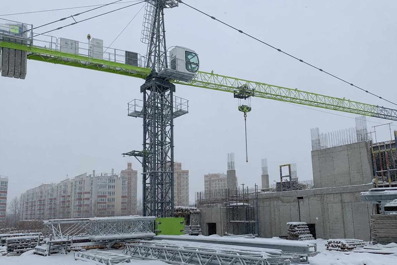 Зимняя эксплуатация башенного крана Zoomlion TC6517 в сибирском климате